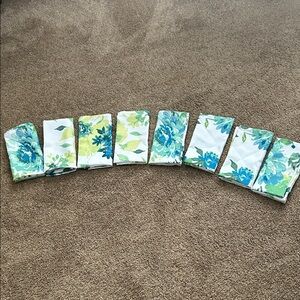 Set of 8 Floral Napkins opened but unused 18” x 18”